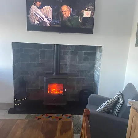 Cosy Broadford (Clare)